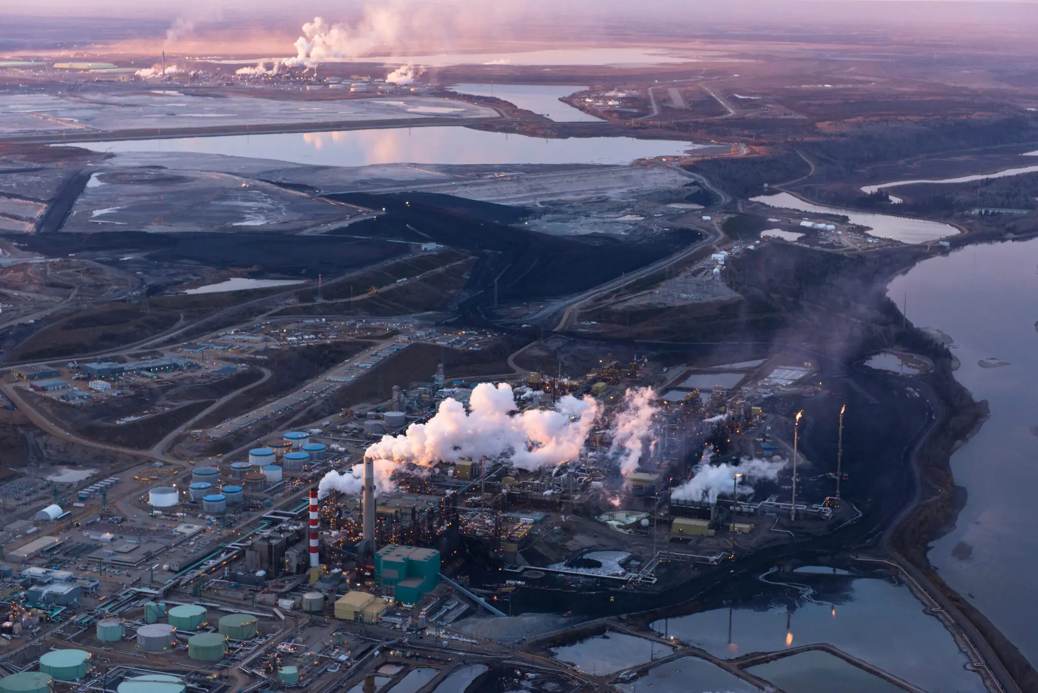 The Alberta Oilsands mine emits enormous amounts of carbon dioxide.