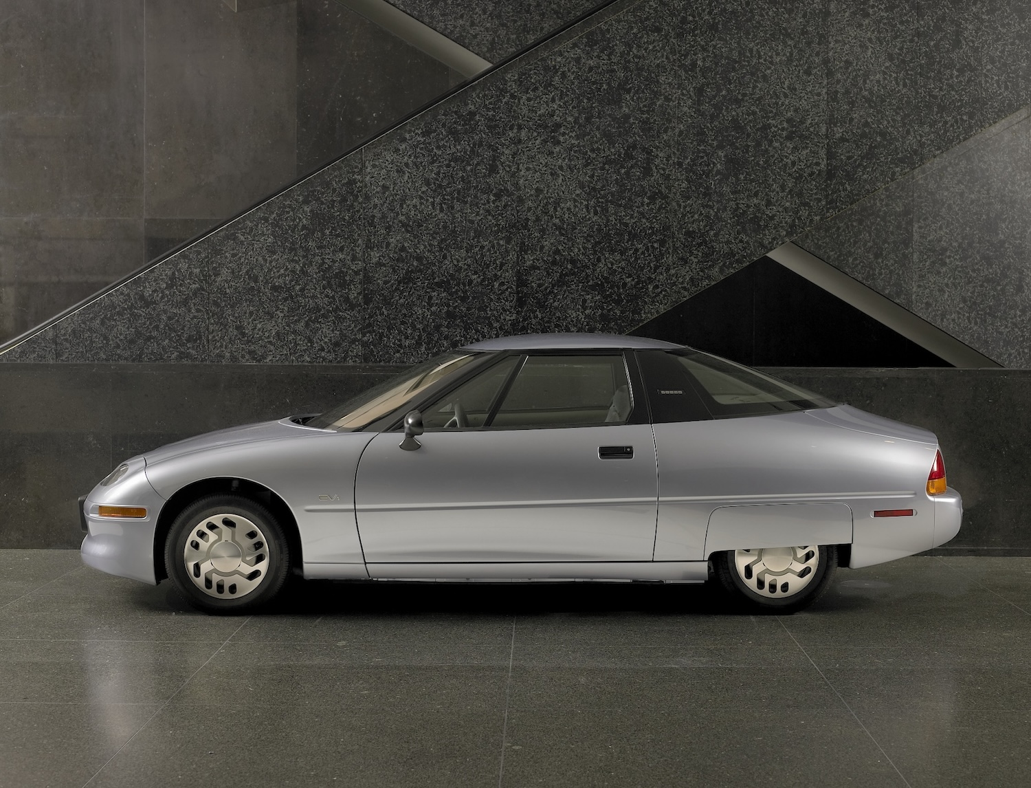 General Motors reintroduced the electric car in 1996 as the EV1