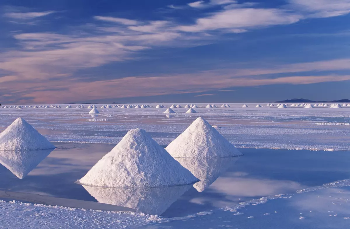 The Salar de Uyumi are the world's largest salt flats located in Bolivia